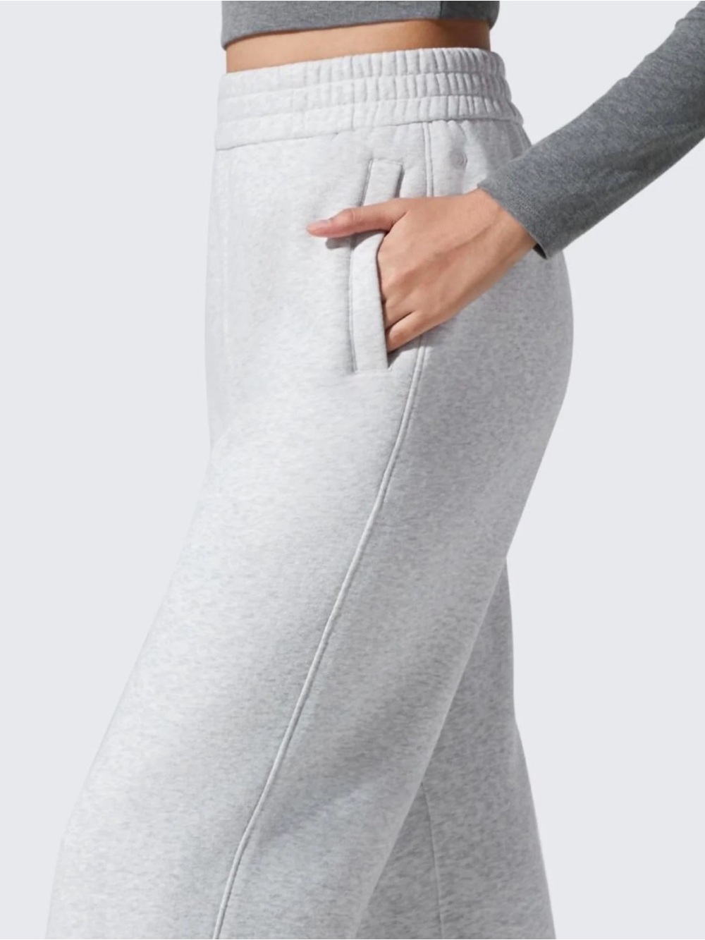 High-Rise Wide-Leg Sweatpants in Light Gray